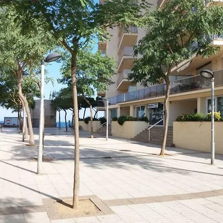 President A-9 Apartment *